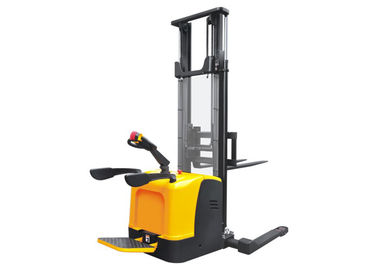 qualidade  Rider Straddle Electric Pallet Stacker 2.5 - 5.6 Meters Lifting Height Multi Function fábrica